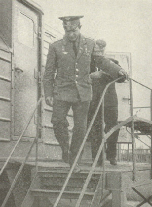 Юрий Гагарин на передвижной атомной электростанции ТЭС-3 Юрий Гагарин на передвижной атомной электростанции ТЭС-3
