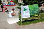 5 июня 2011 года на Библиотечной площади в городе Обнинске прошла выставка детских экологических рисунков