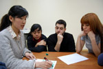 Участники проекта «Обнинск без границ» играют в рамках клуба настольных игр «GameTown» в городе Обнинске (10 февраля 2012 года)