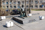 Памятник академику Курчатову в городе Обнинске