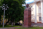 Памятник Владимиру Ильичу Ленину перед ДК ФЭИ в городе Обнинске
