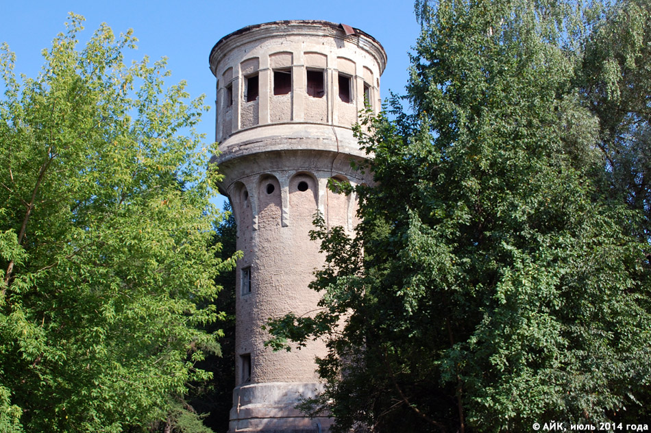 Старая водонапорная башня в городе Обнинске