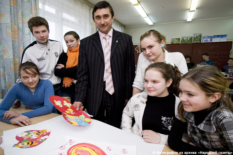 Владимир Борисович Светлаков со своими учениками